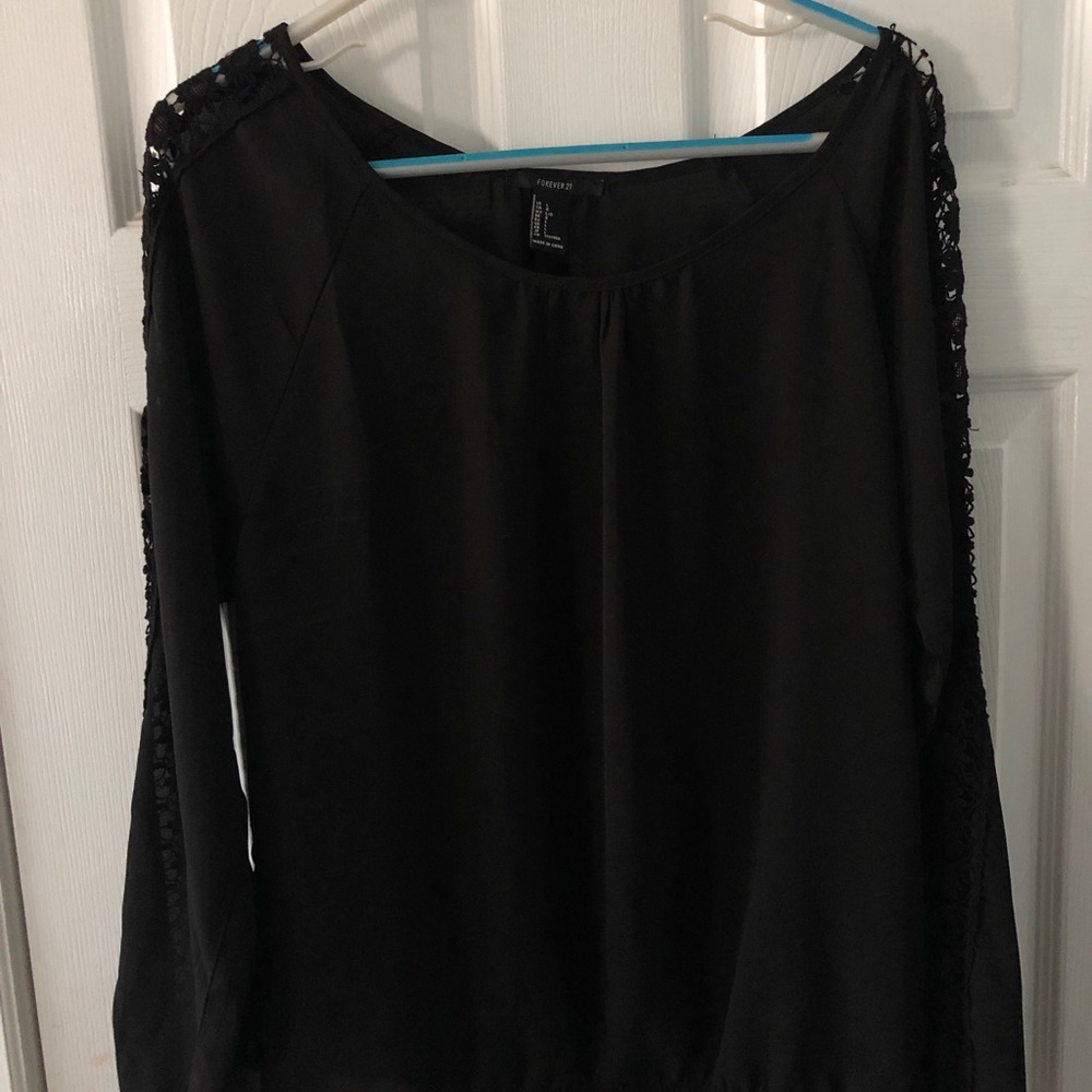 Black Top w/ Floral Lace Cutout Sleeve